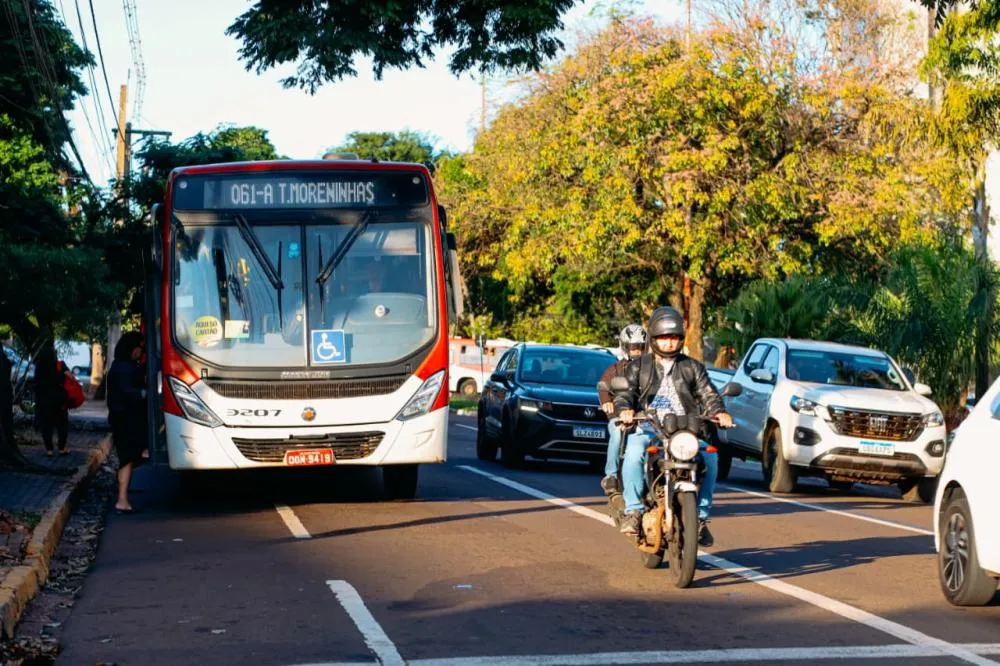 Transporte coletivo terá horários especiais neste feriado; confira